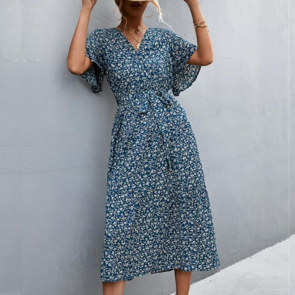 Robe à fleurs bleu foncé